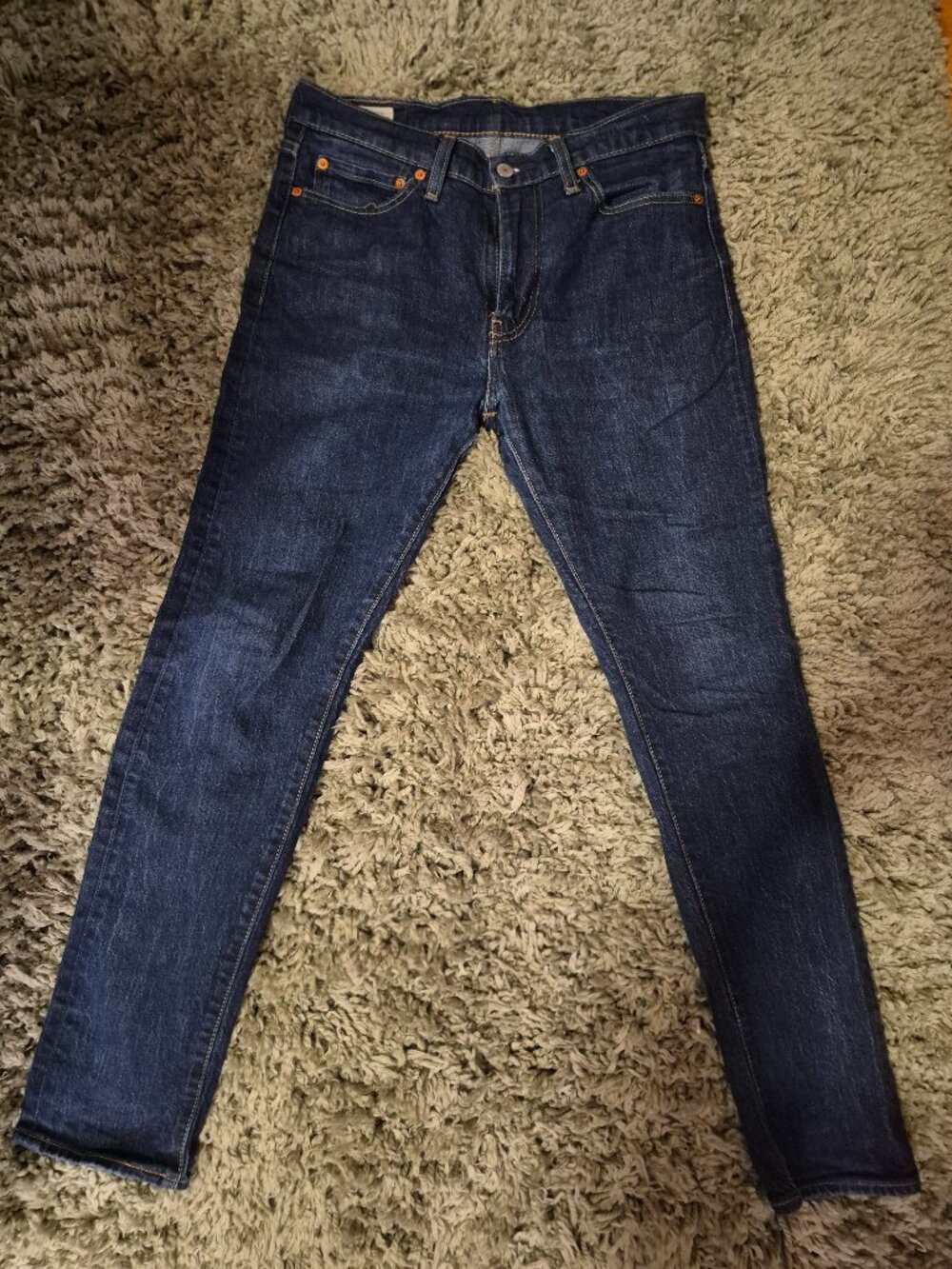 Levi's